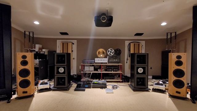 16.44.1 PCM vs Native DSD 256 (Quad DSD) смотреть онлайн