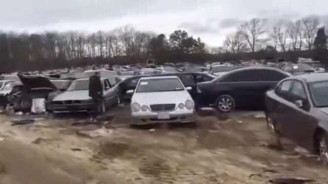 Свалка старых автомобилей в Европе смотреть онлайн