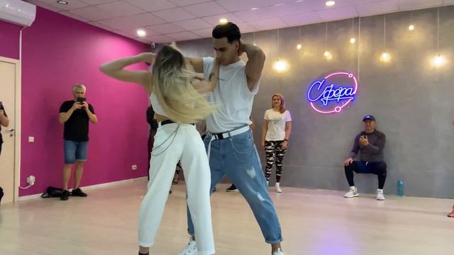 Liza & Willie ft. sP Polanco – Catalogo De Amor | Ali & Ana смотреть онлайн
