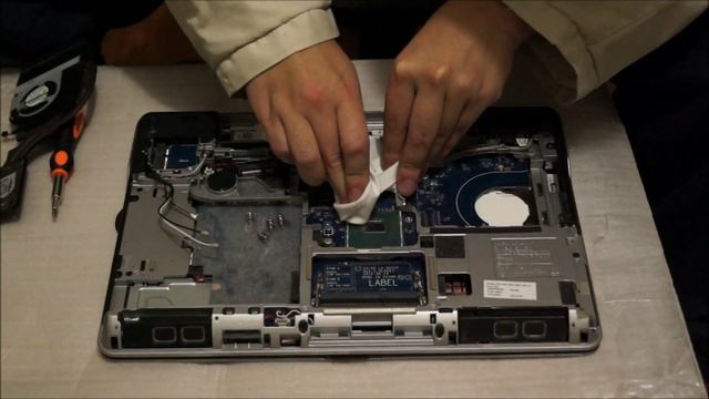 OPEN ME UP! Dell Latitude E6440 Disassembly смотреть онлайн