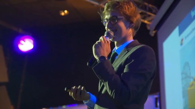 Яков Медведков — True chemisrty | Science Slam Russia смотреть онлайн