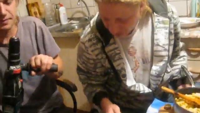 Что будет если к мясорубке приделать дрель смотреть онлайн