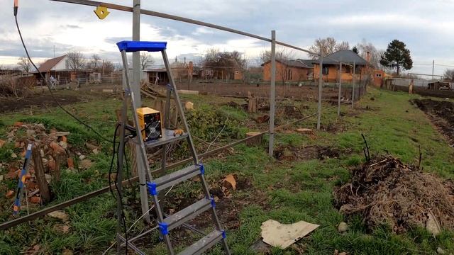 Забор своими руками: установка и монтаж