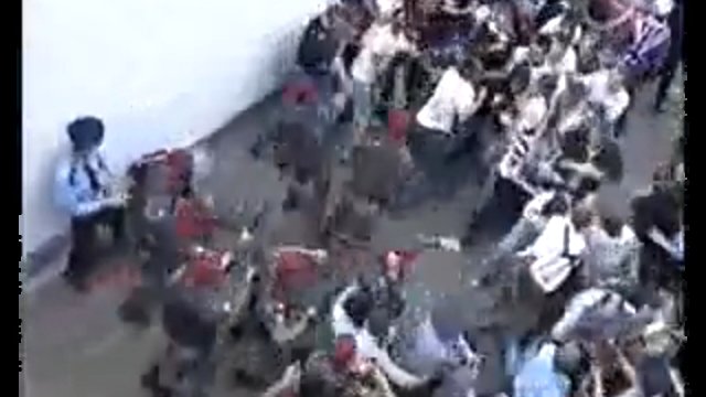 10 беркутов против 100 фанатов смотреть онлайн