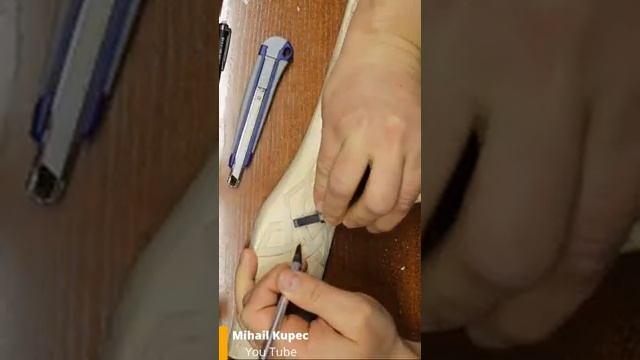 ТОПОРище! Как получилось? Резьба по дереву на топорище - wood carving #shorts смотреть онлайн