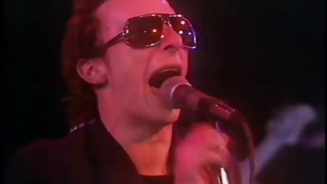 Graham Parker and the Rumour - Pourin' It All Out смотреть онлайн