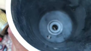 Установка самодельного маслоотделитель картерных газов на Jeep. Уже снял ,по не надобности.