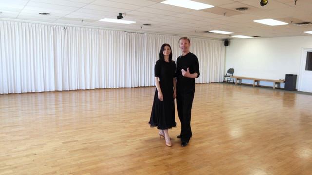How to dance Natural Spin Turn in the Waltz VS. Quickstep смотреть онлайн