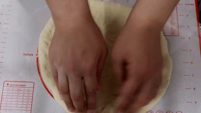 Два вида пиццы из одного теста// Очень простой рецепт смотреть онлайн