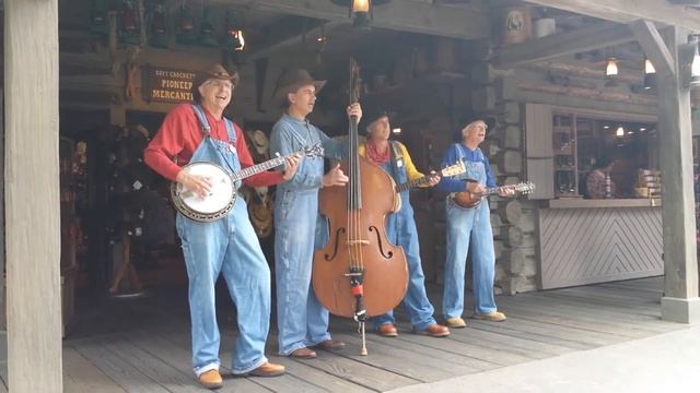 Disneyland Strings playing Friend of the Devil by Grateful Dead смотреть онлайн