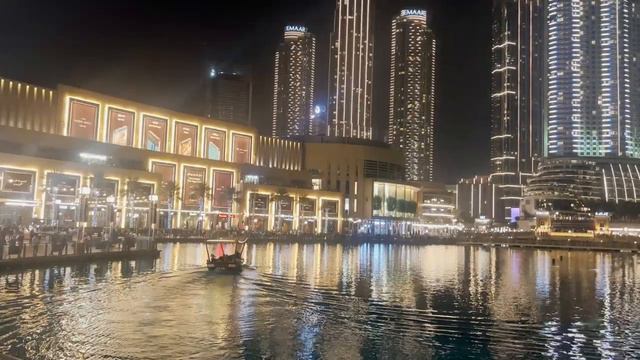 Танцующий фонтан в Дубае 2023 с Аланом и Амиром смотреть онлайн