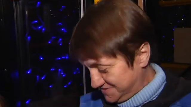 24.12 | Новогодний троллейбус смотреть онлайн