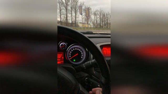 Краткий обзор на Opel Astra Sports Tourer смотреть онлайн