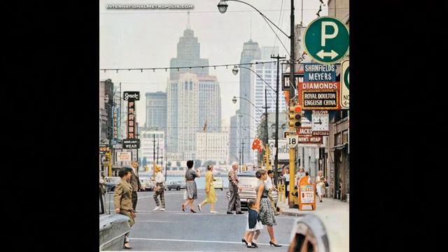 In The Mood by The 519 Band смотреть онлайн