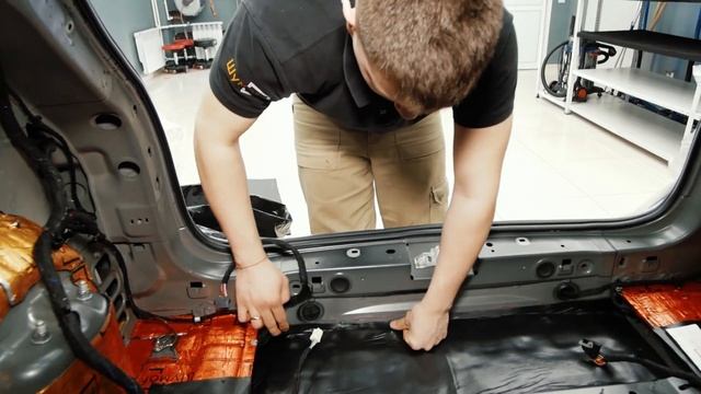 СТОИТ ЛИ ШУМИТЬ НОВЫЙ MERCEDES-BENZ GLA? / Шумоизоляция Mercedes-Benz GLA250 / АвтоШум