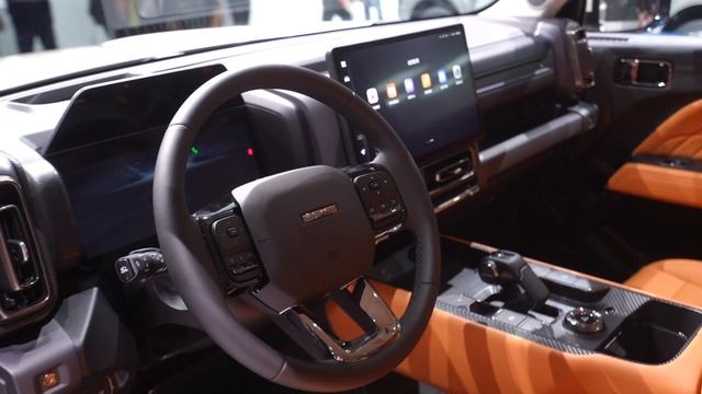 Witness multiple color combinations and co-created editions debut of #GWM #HAVAL Menglong! смотреть онлайн