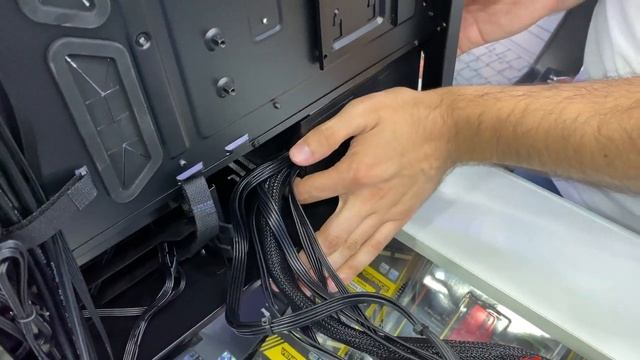 كرت الشاشة الرائع ASUS ROG STRİX RTX3070Tİ و معالج İ9 من الجيل العاشر في تجميعة رائعة للغيمرز смотреть онлайн