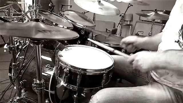 Denis Maranin:: Pesni Tancy (Hristo Kirilov song) смотреть онлайн