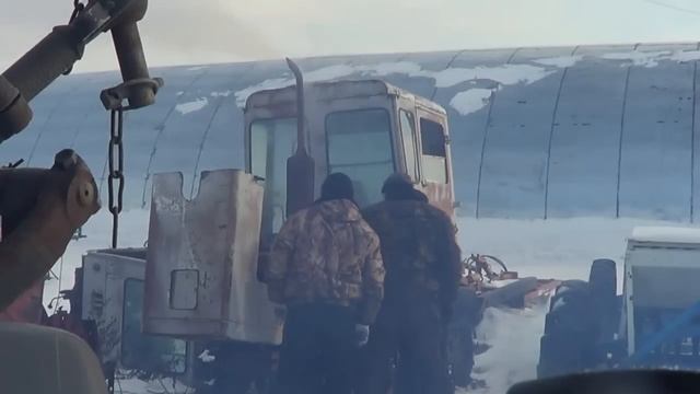 Супер запуск трактора Т-70С зимой после простоя. смотреть онлайн