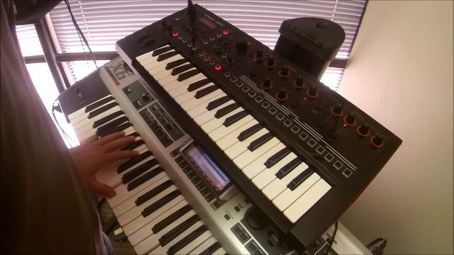 Roland JD-Xi Vocoder Demonstration смотреть онлайн