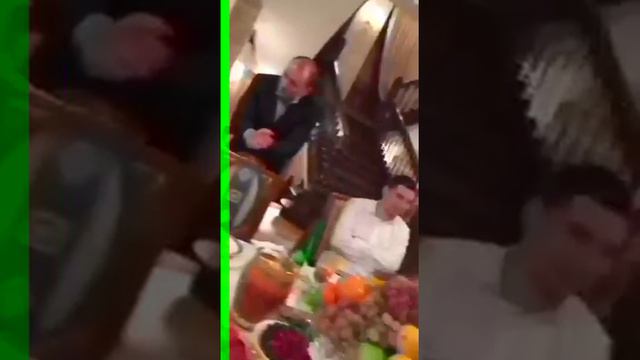 Рвет гитару смотреть онлайн