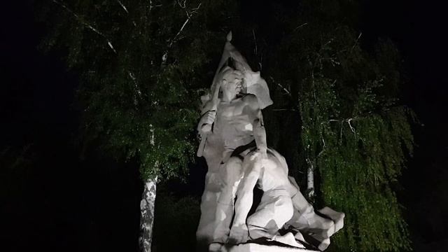 Мамаев Курган Ночью. 4К смотреть онлайн