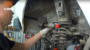 Замена шаровых опор, шарниров рычагов и подушек стабилизатора на а/м ВАЗ 2107