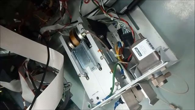 Работа плунжерного насоса хроматографа ВЭЖХ ICS 5000+, Dionex.mp4 смотреть онлайн