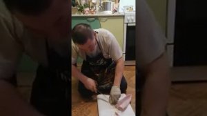 Разделка рыбы на строганину