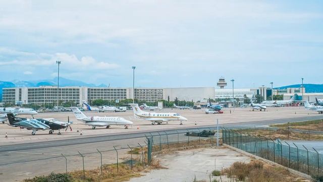 Timelapse of the airport Palma de Mallorca, Spain смотреть онлайн