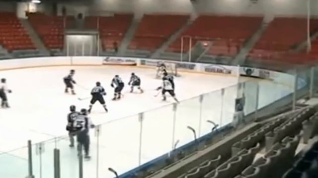 Пас верхом, открылся, финт, бросок - гол. смотреть онлайн