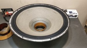 Ремонт сабвуфера 18" замена катушки, замена подвеса и паука, как нужно ремонтировать динамик.
