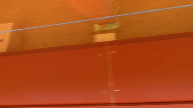 Ровные свесы крыши даже с кривыми стропилами. смотреть онлайн