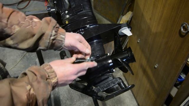 Защита винта лодочного мотора Tohatsu 9.8 смотреть онлайн