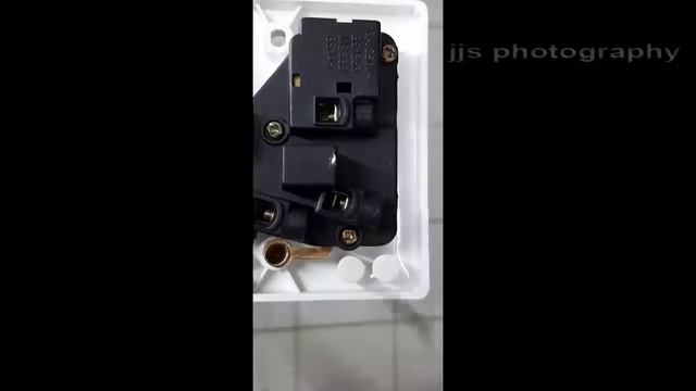 SOCKET 3 PIN PECAH (HOME DIY) смотреть онлайн