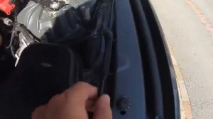 BMW E60 слетел тросик замка капота. Как открыть? Полная видеоинструкция