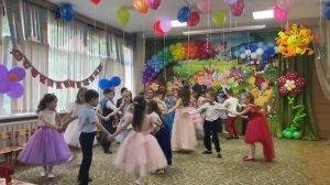 Танец -вход на  выпускной.Подготовительная группа № 5. 2023г