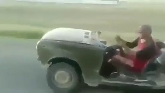А я сяду в кабриолет. смотреть онлайн