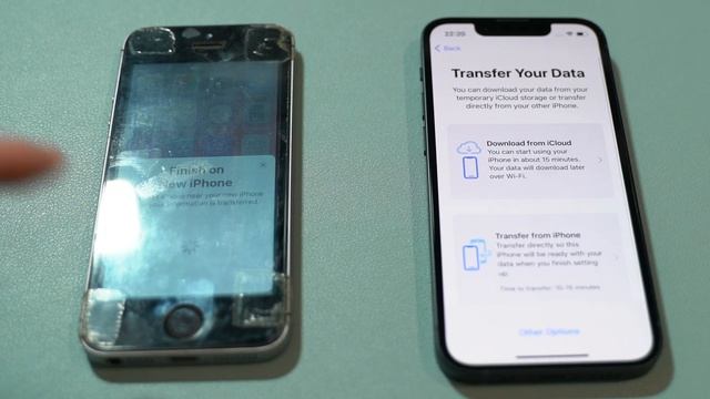 Upgrading iPhone SE 2016 to iPhone 13 Mini in 2022: 256GB Midnight Unboxing смотреть онлайн
