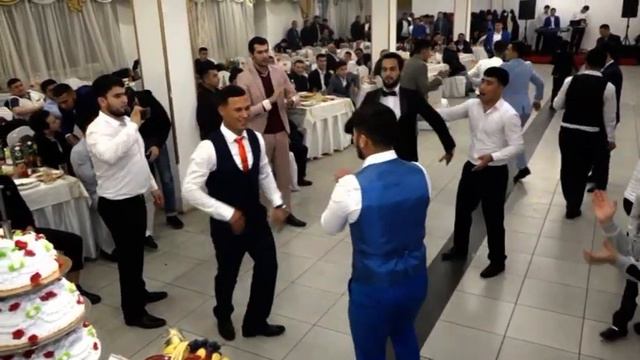 Туй Руслан. Часть 17 смотреть онлайн