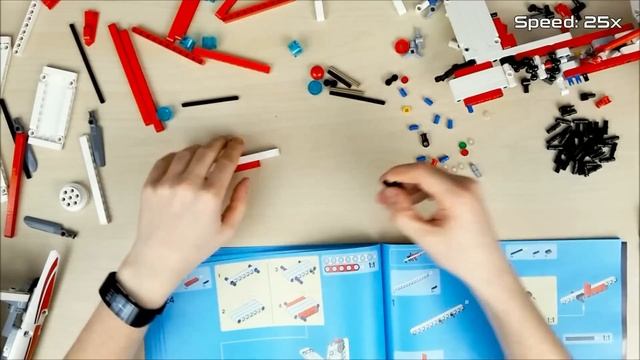 'Lego Technic 42040: Fire Plane' Unboxing, Speed Build & Review смотреть онлайн