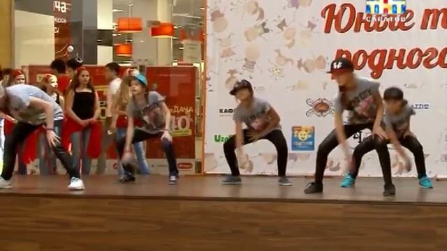 В Саратове прошел фестиваль "Юные таланты родного города" смотреть онлайн