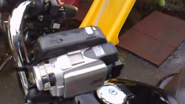 Mounting a JVC mini DV camcorder using RAM mount to Virago смотреть онлайн