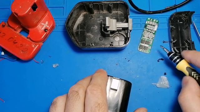 Ремонт аккумулятора от шуруповёрта Hitachi 12v. смотреть онлайн