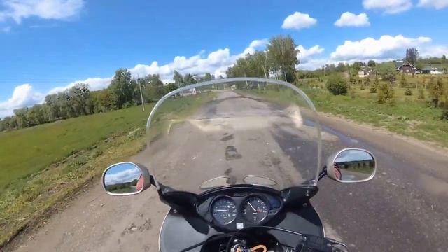 На Honda Deauville 650 по Харьковской обл., ч. 3 - Усадьба Генерала Куликовского смотреть онлайн