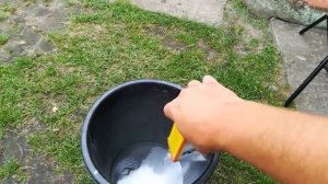 Эффективный способ устранить запах в дачном туалете.