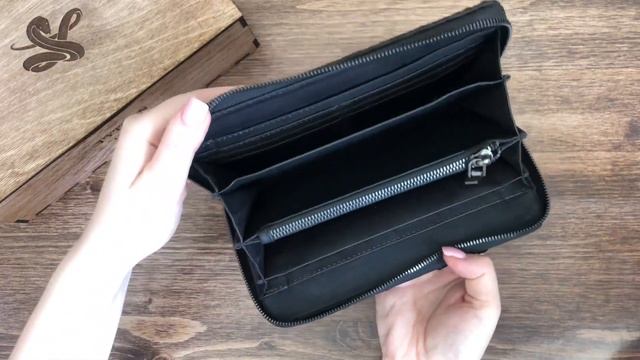 Чёрный мужской кошелёк из натуральной кожи питона. смотреть онлайн