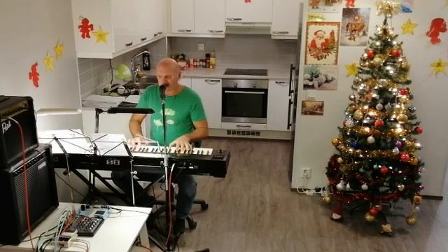 "В лесу родилась ёлочка" (Cover) смотреть онлайн