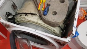 Как снять противовес с бака стиральной машины