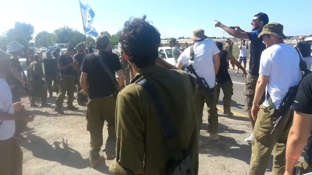 Israeli soldiers dance Psytrance :) смотреть онлайн